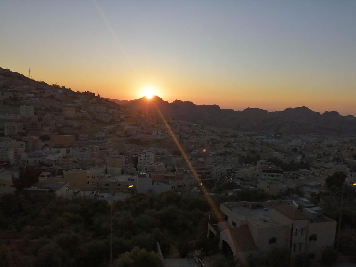 Petra Monastery Tourist Hotel Wadi Musa Exteriör bild